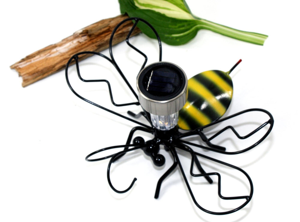 Home Décor: Outdoor Decor = Yard Art! Colourful/Colorful Metal Bee On A Garden Stake With Solar Light For Garden Decoration Birthday Gift!