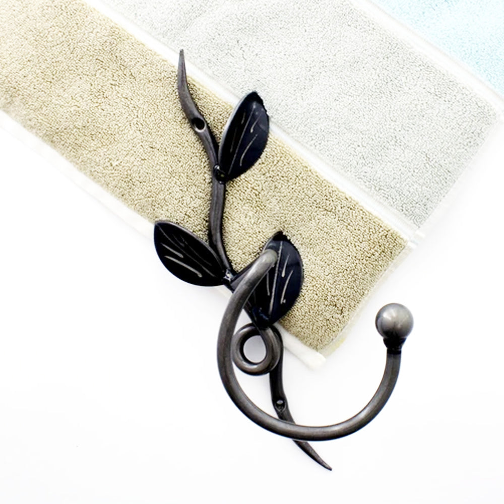 Metal Vine Towel Hook: Wall-mounted Ornamental Towel Hooks