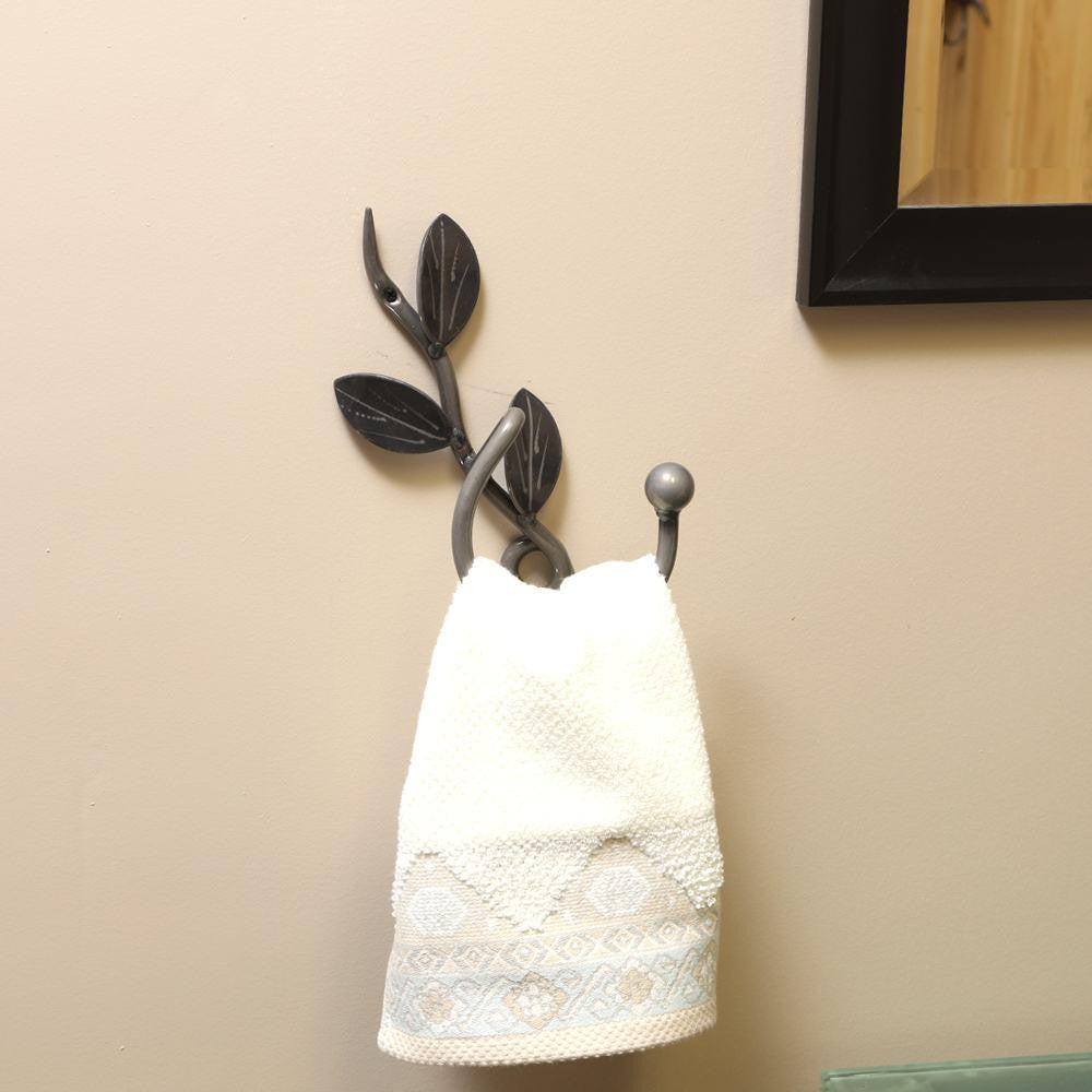Ornamental Vine Towel Hook: Wall-mounted Decorative Towel Hooks