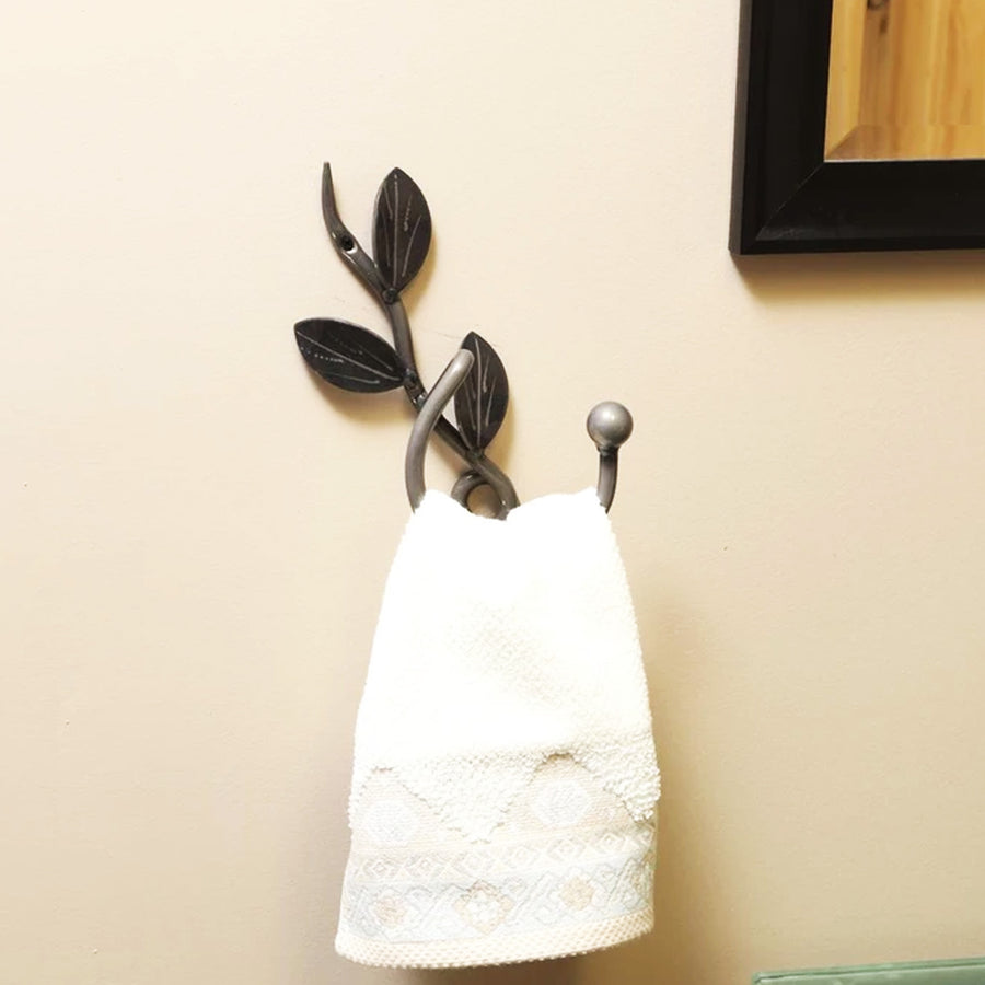 Metal Vine Towel Hook: Wall-mounted Ornamental Towel Hooks
